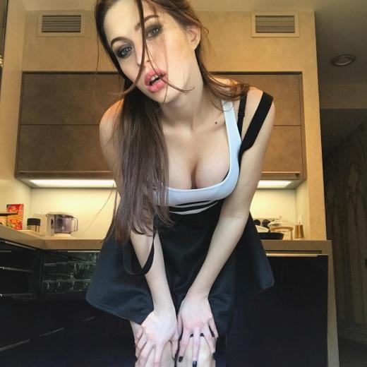 Stunning Sexy Model ready to meet