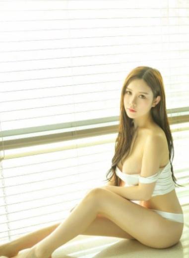Sofia, 21 yrs.32c-21-34, slim and sexy independent girl